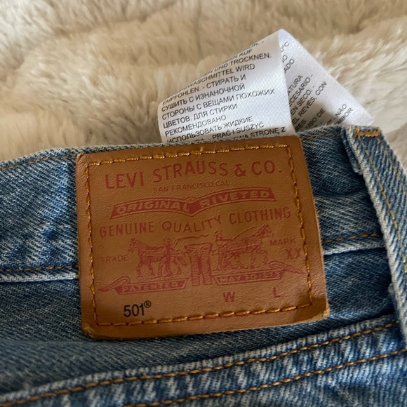 Levi’s 501 Original Fit Jeans - Picture 7 of 7